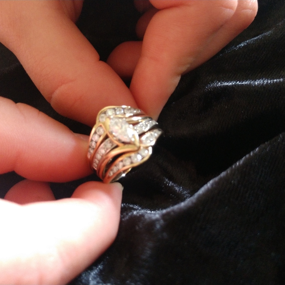 Gold Ring with Diamonds